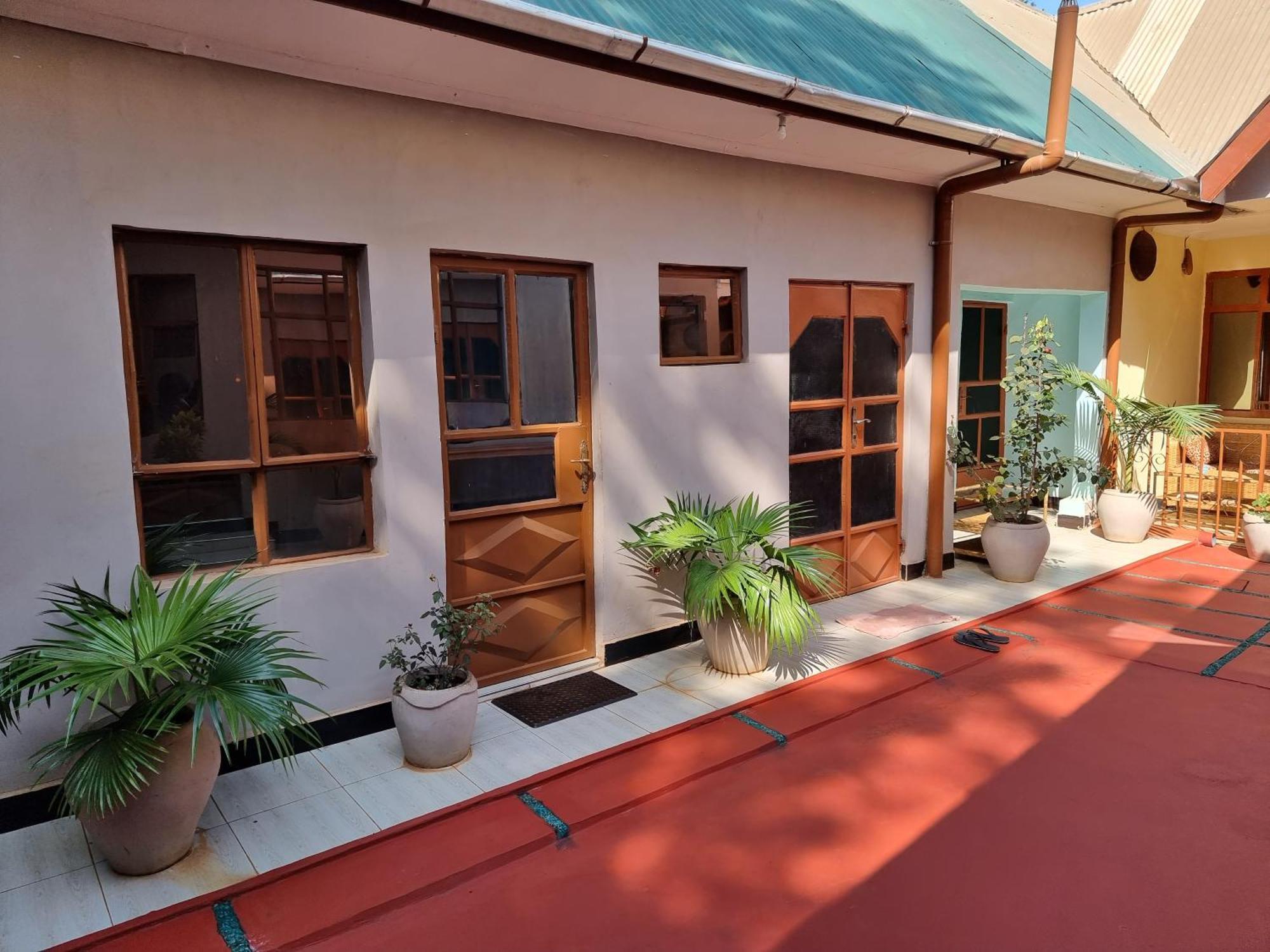 Kisanga Homestay Moshi Ngoại thất bức ảnh