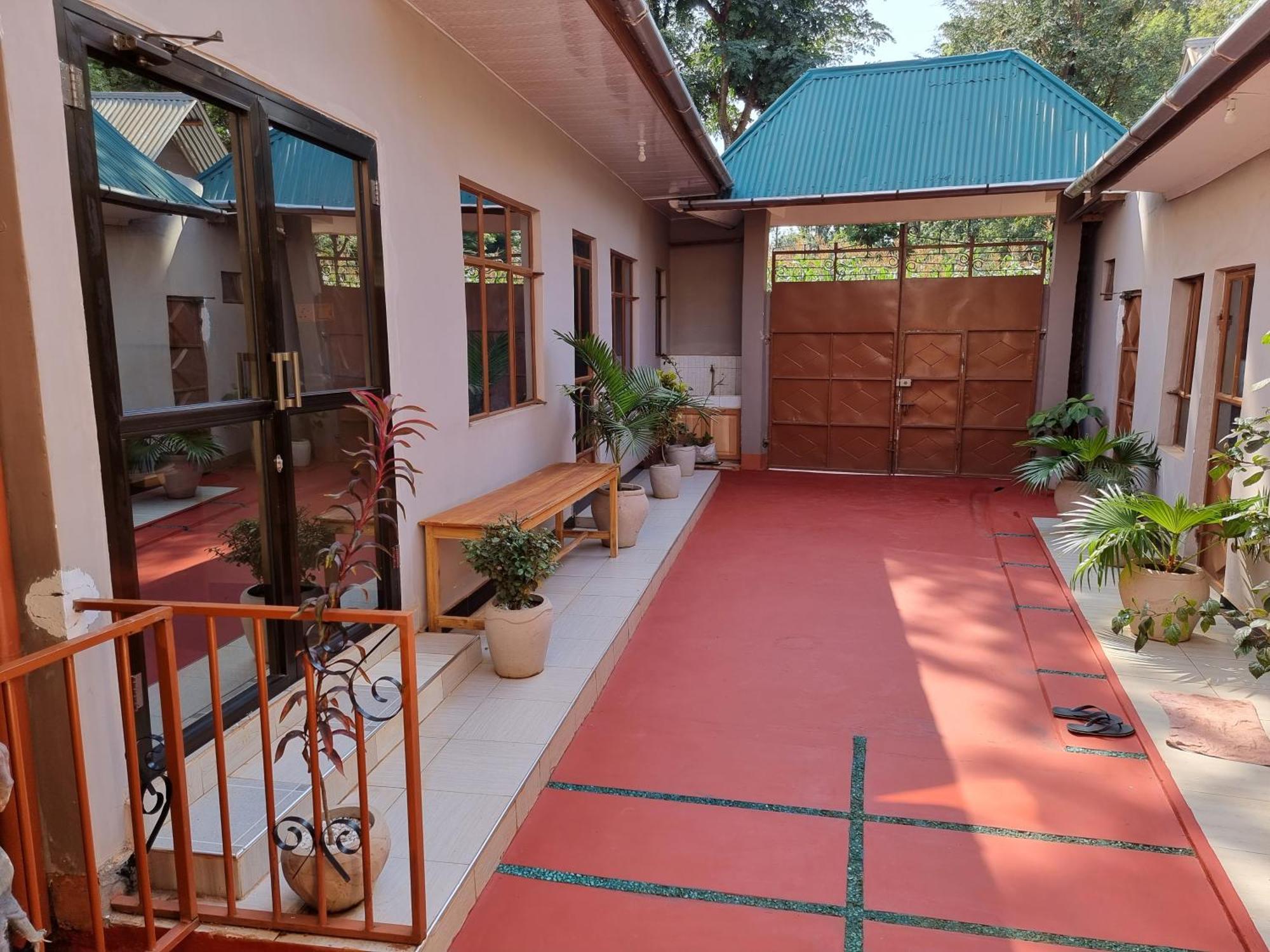 Kisanga Homestay Moshi Ngoại thất bức ảnh