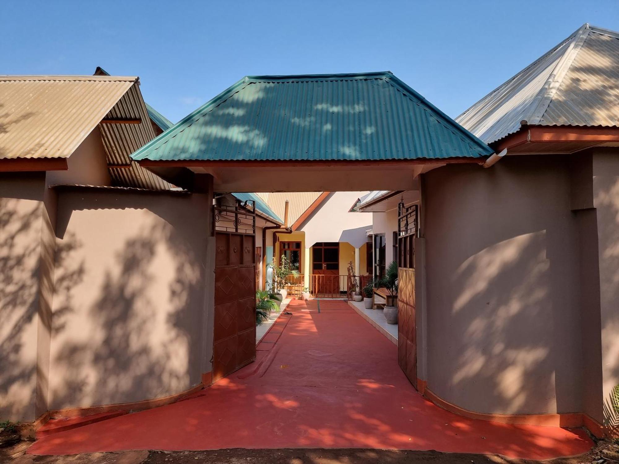 Kisanga Homestay Moshi Ngoại thất bức ảnh